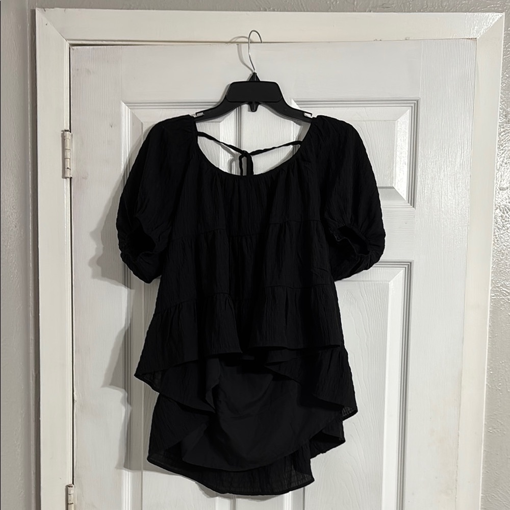 Arula Nia Black Top